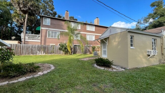 Building Photo - Three Bedroom Home in Winter Park