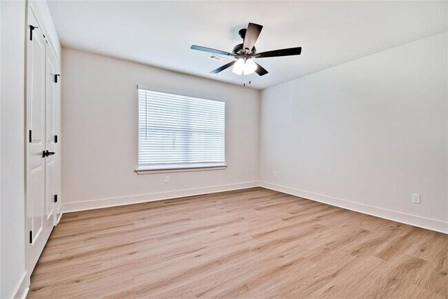 Building Photo - 78 Argyll Dr