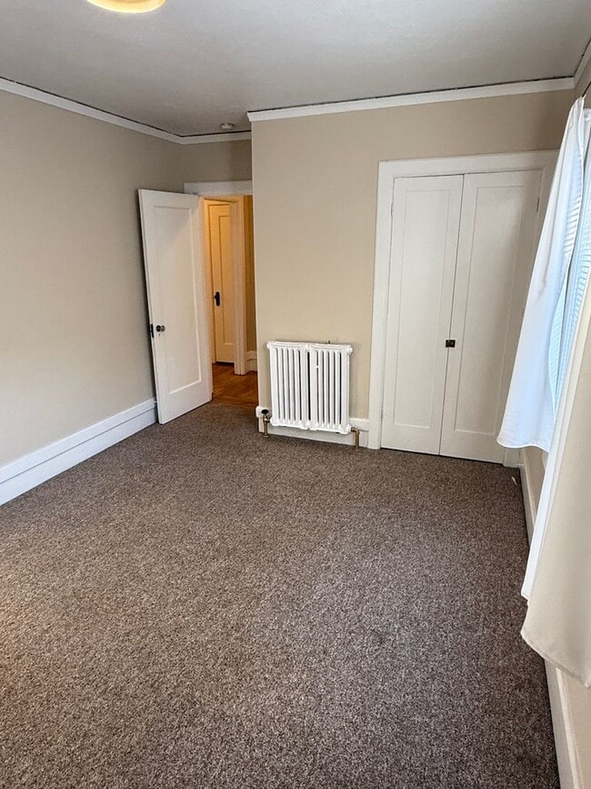 Building Photo - Great 2 Bedroom Rental Home in Crocker Highland District