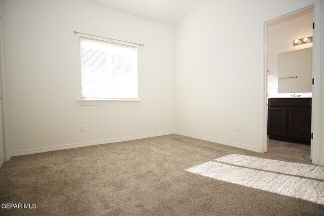 Building Photo - 14380 Tobe Davis Dr