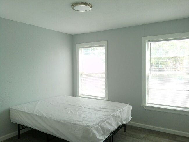 Building Photo - 829 Indiana Ave