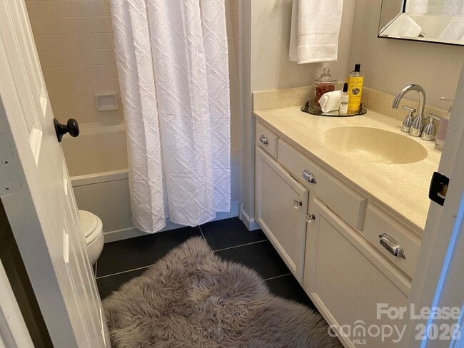 Building Photo - 18711 Vineyard Point Ln