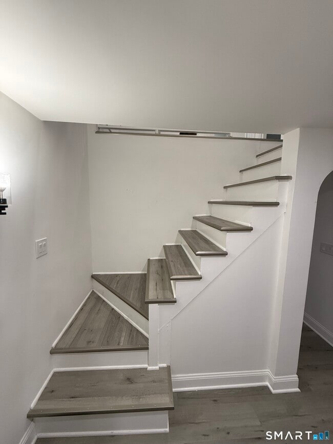 Building Photo - 5 Winthrop St