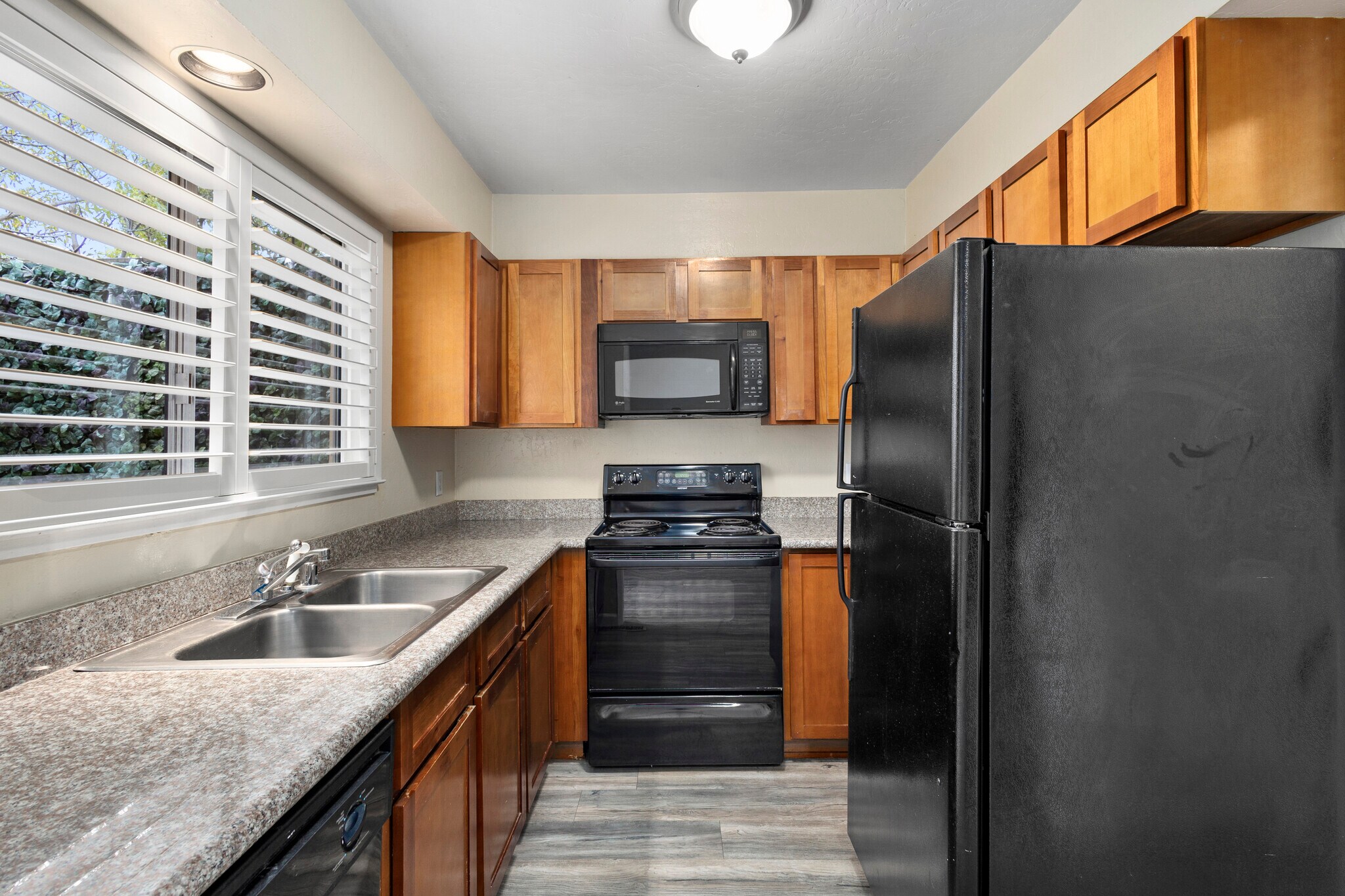 Building Photo - 3858 Maybelle Ave
