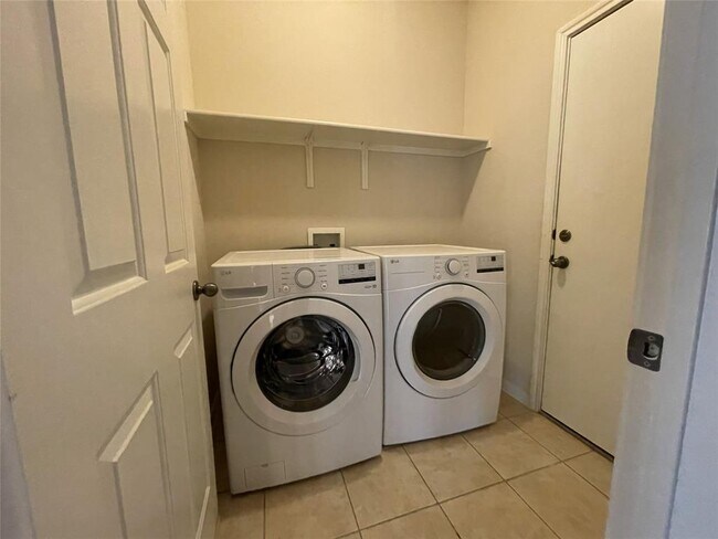 Building Photo - 11412 Barbrook Cove