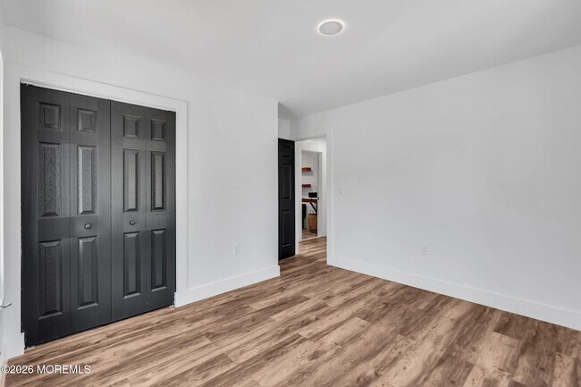Building Photo - 24 Woodlark Rd