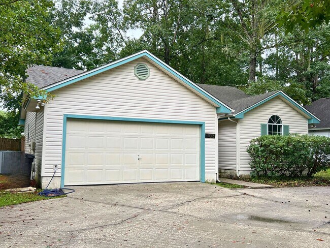 Primary Photo - 3/2 in Sugarmill with pool access!