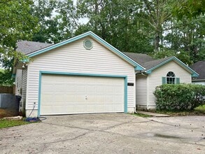 Building Photo - 3/2 in Sugarmill with pool access!