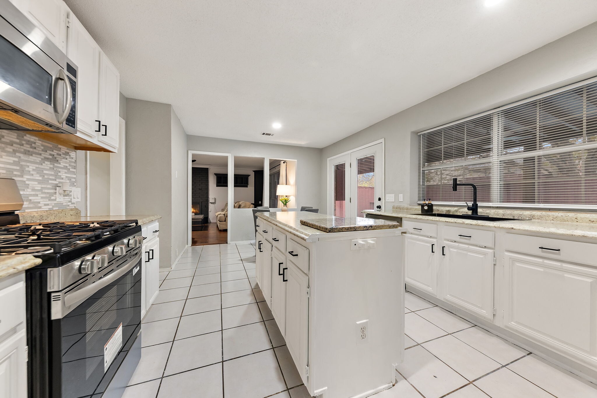 Building Photo - 509 Newberry St