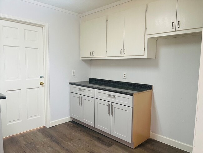 Building Photo - 7328 Bauman Rd