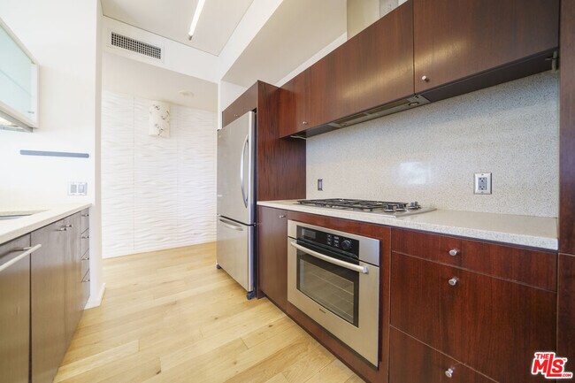 Building Photo - 1155 S Grand Ave