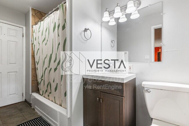 Building Photo - 60 Greeley St