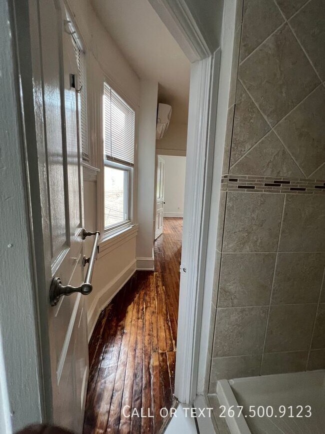 Building Photo - 236 S 45th St
