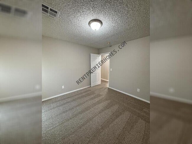 Building Photo - 8228 NW 90th Terrace