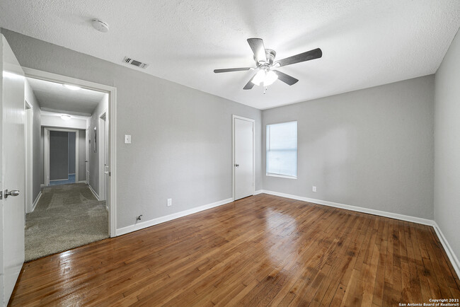 Building Photo - 307 San Angelo Blvd
