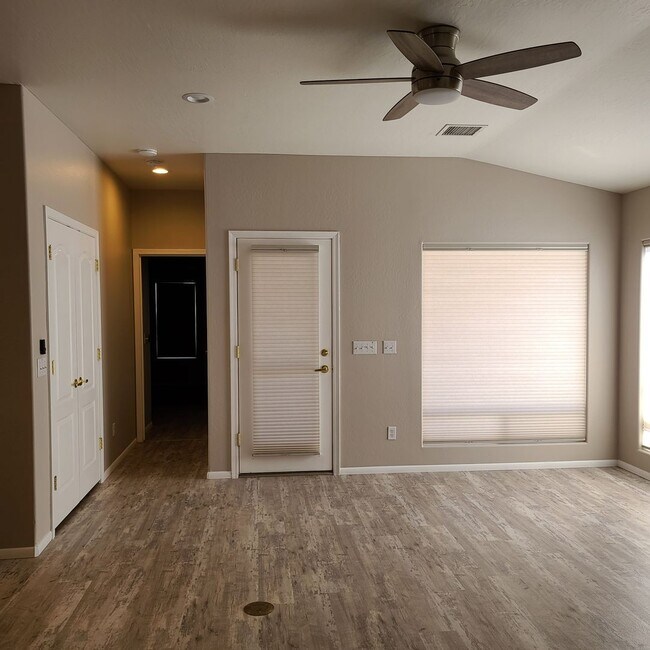 Building Photo - HOUSE -CORNVILLE- VERDE SANTA FE-  AMANTE ...