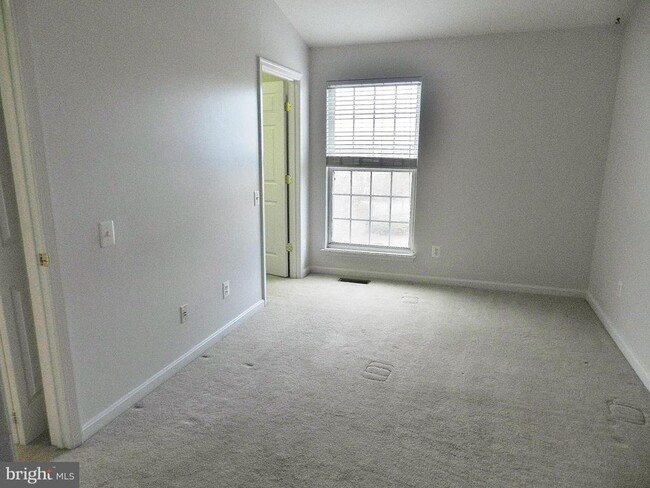 Building Photo - 12765 Fair Crest Ct