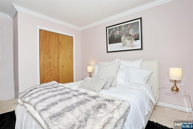 Building Photo - 173 Willowdale Ave