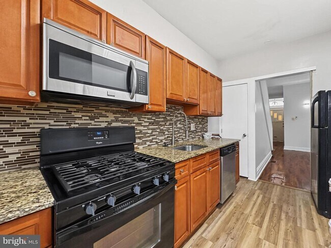 Building Photo - 2023 N Gratz St