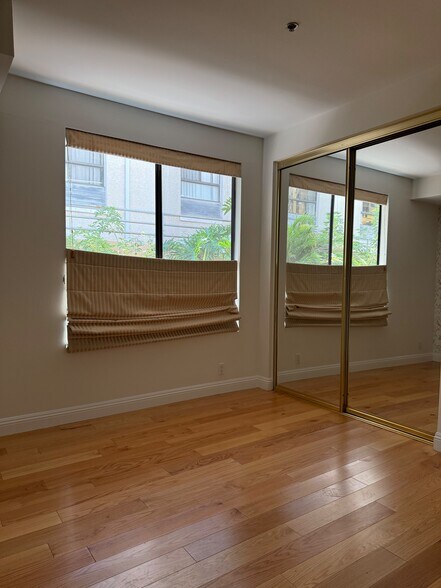 Building Photo - 1238 S Holt Ave