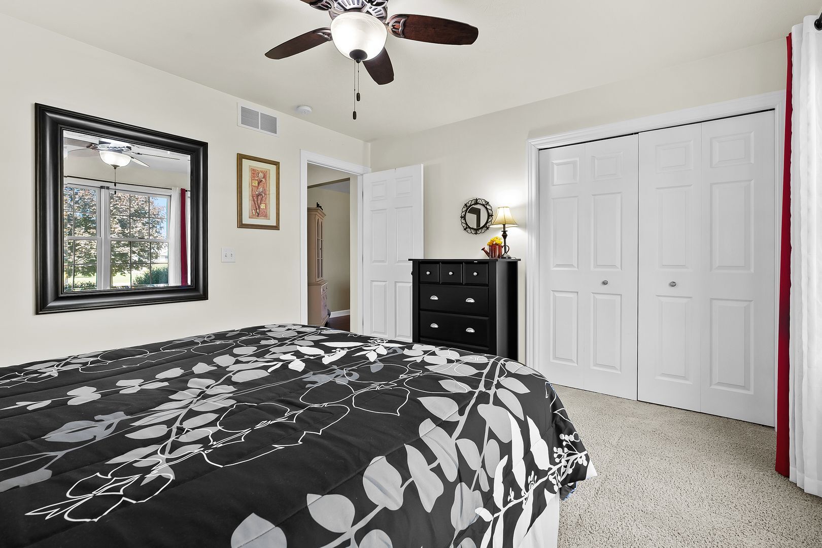 Building Photo - 24359 Vargas