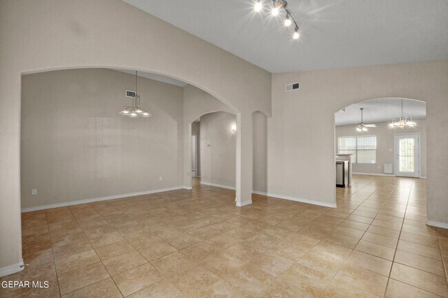 Building Photo - 3148 Sunny Prairie Dr