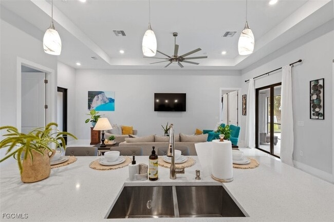 Building Photo - 2709 6th St W