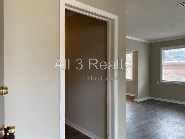Building Photo - 3719 Bridlewood Dr