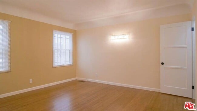 Building Photo - 1435 Ridgeley Dr