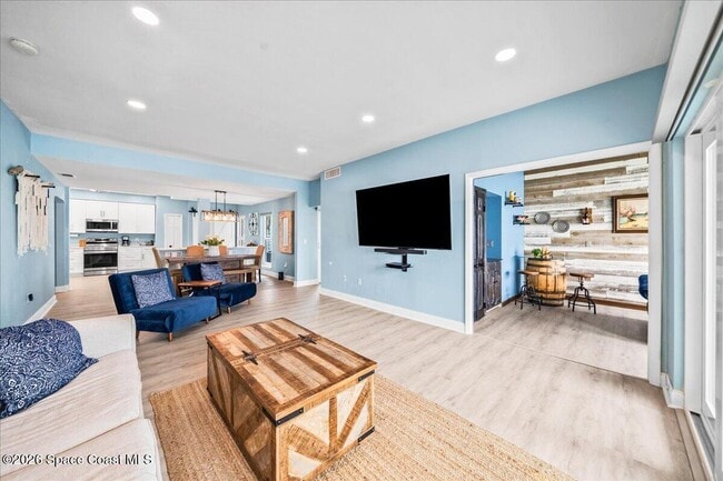Building Photo - 3037 S Hwy A1A