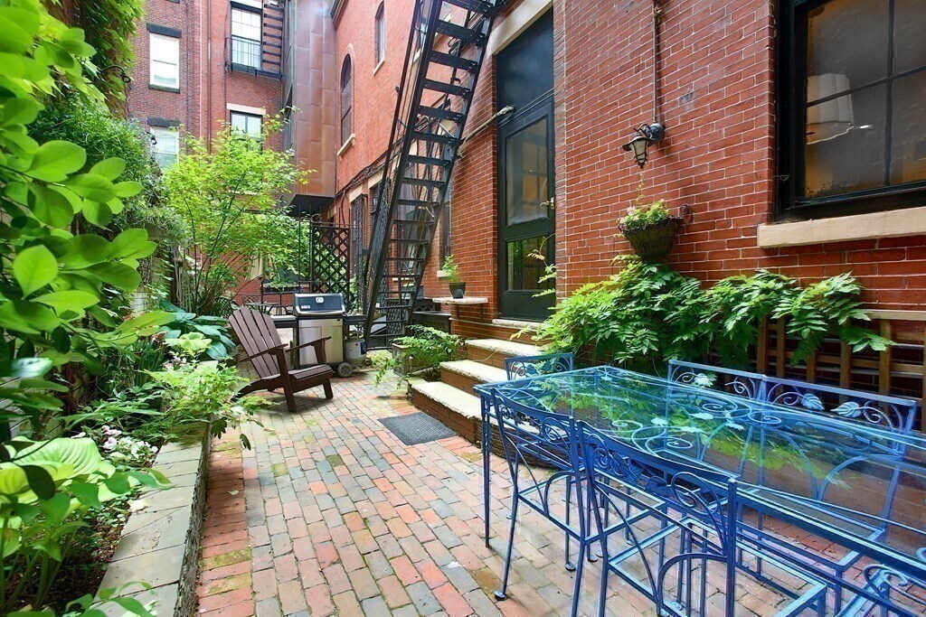 Building Photo - 36 Pinckney St