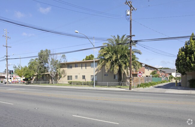 Laurelwood Apartments - acosta