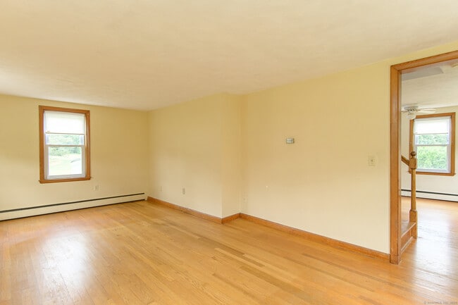 Building Photo - 805 Mashamoquet Rd