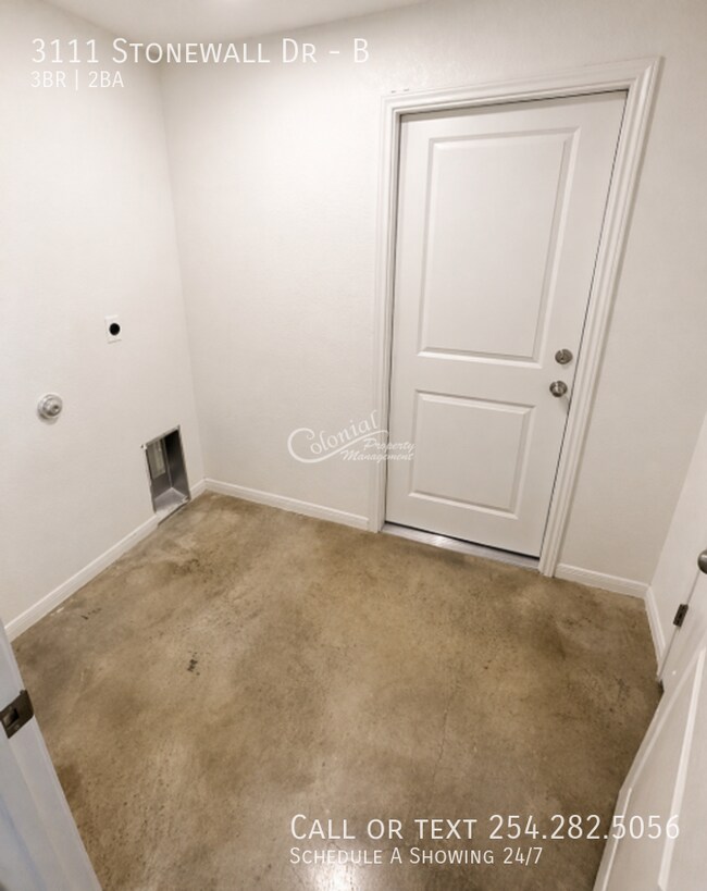 Building Photo - 3111 Stonewall Dr