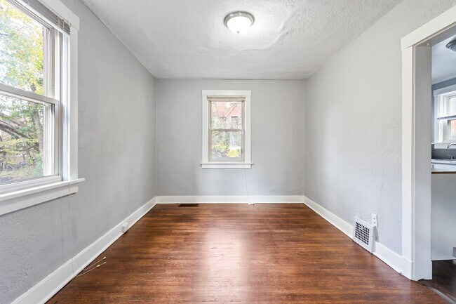 Building Photo - 2043 Boggs Ave