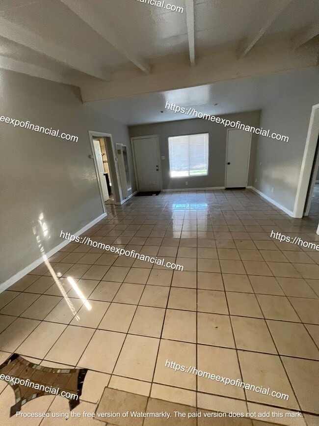 Building Photo - 1221 N Rancho Ave