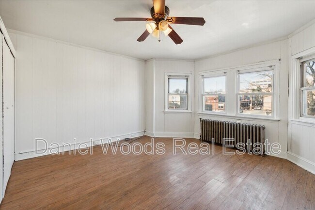 Building Photo - 2541 W 7th st