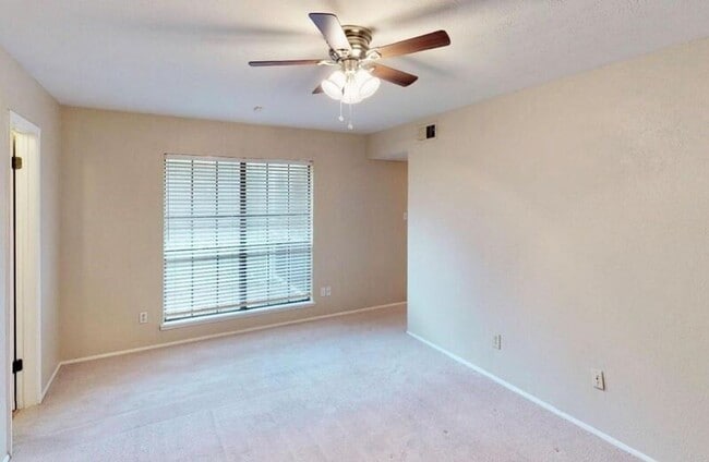 Building Photo - 1124 Kesser Dr