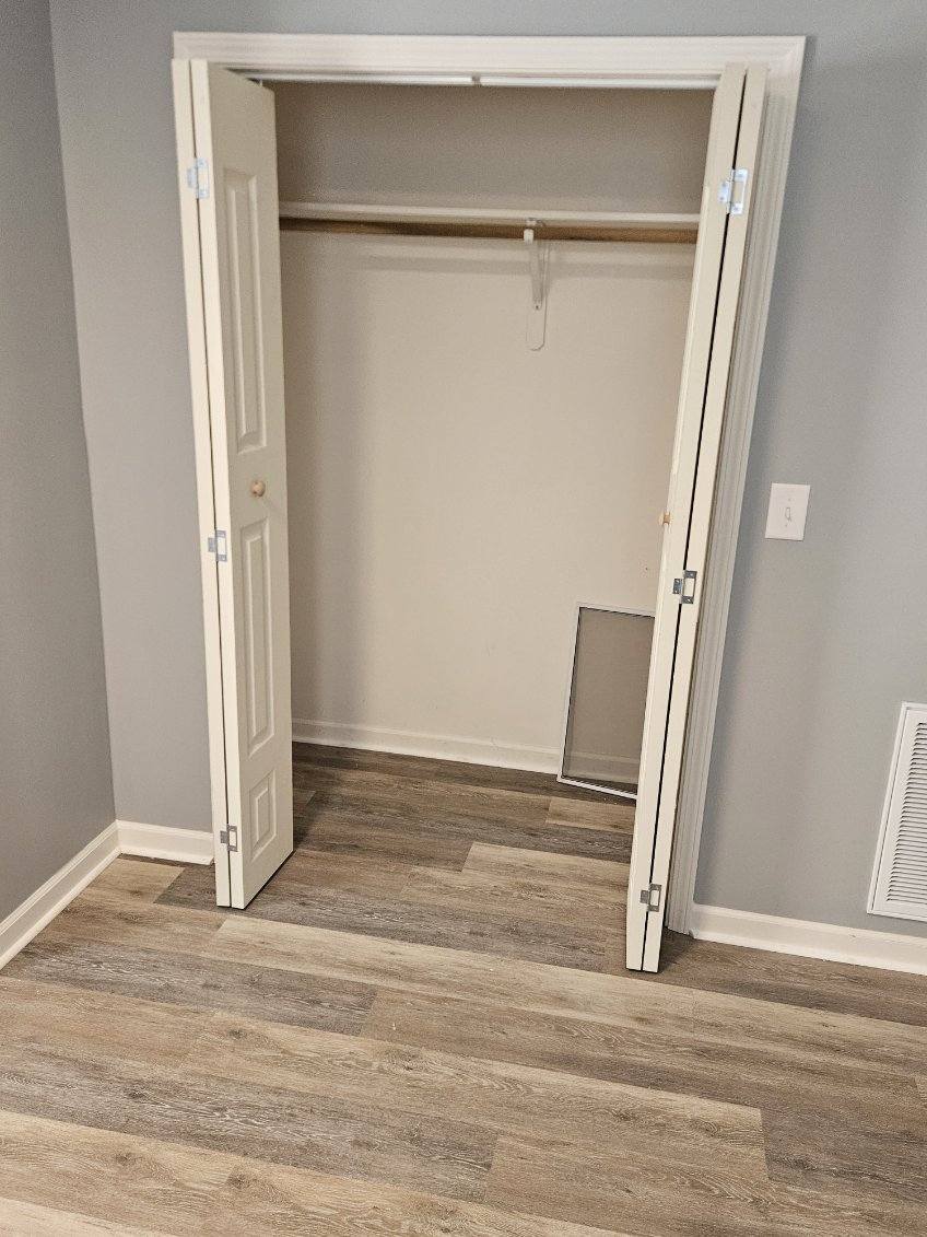 Building Photo - 1405 Stebbins St