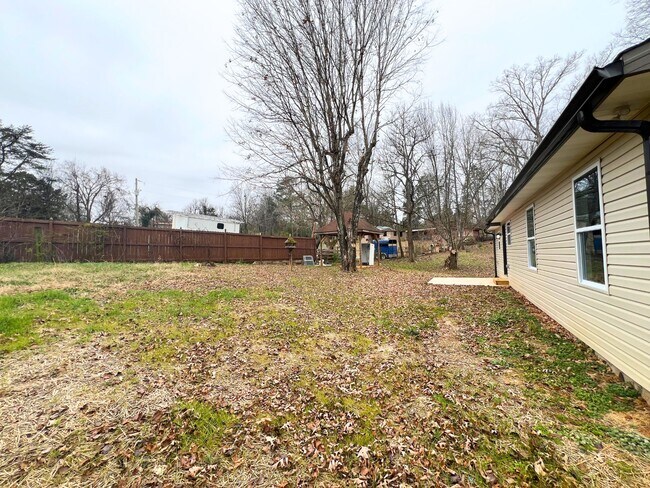 Building Photo - 9905 Coward Mill Rd