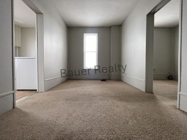 Building Photo - ad108