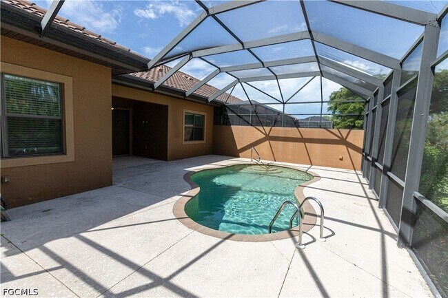 Building Photo - 11108 Esteban Dr