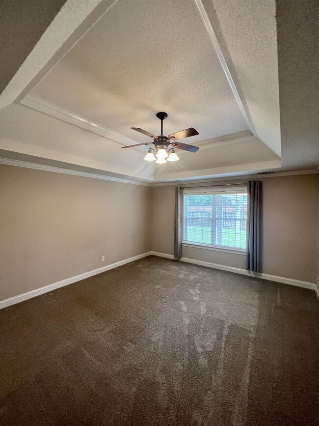 Building Photo - 105 Starky Pl