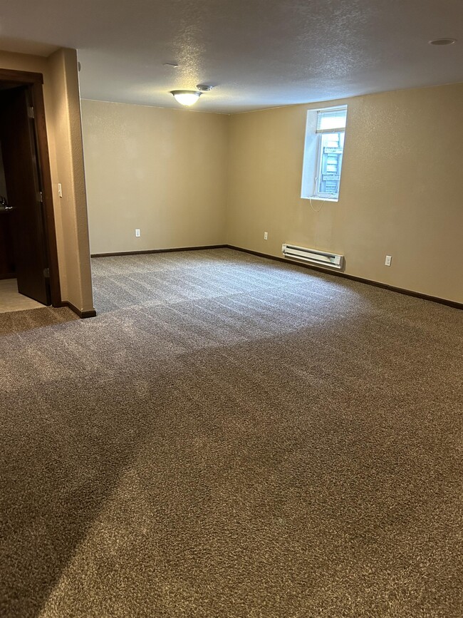 Building Photo - 3314 8th St W