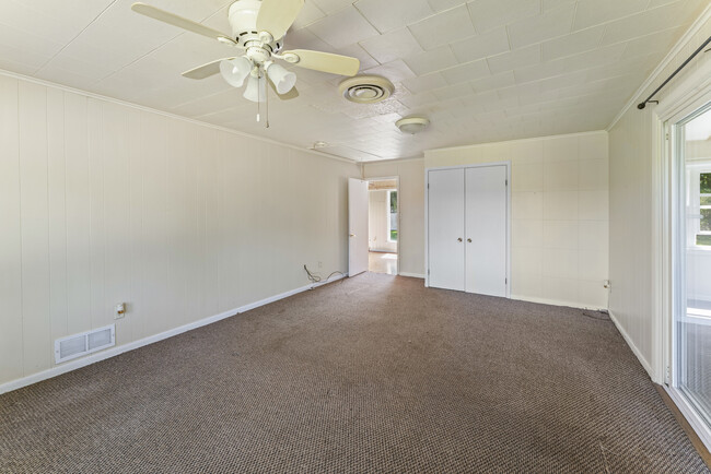 Building Photo - 4501 E Kuhn Rd