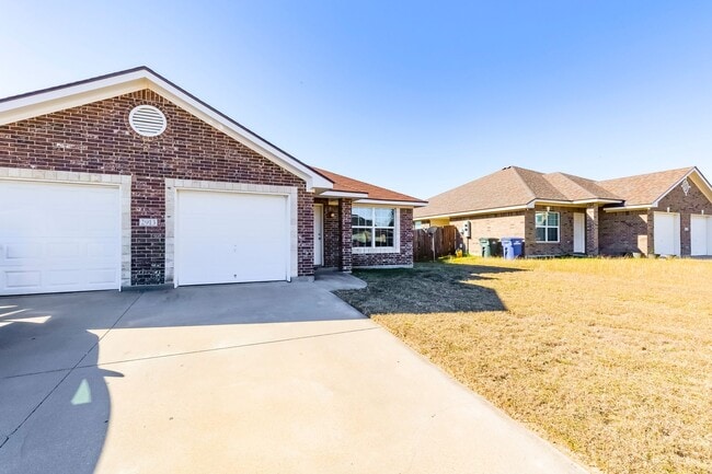 Building Photo - 2913 Starlight Dr