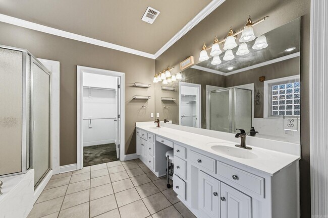 Building Photo - 25 Hickory Bend Dr