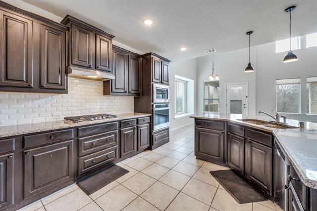 Building Photo - 632 Lake Cove Dr