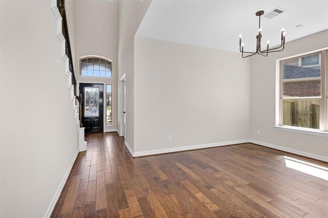 Building Photo - 24015 Richglen Court
