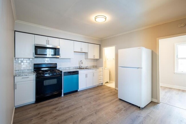 Building Photo - 53 Main St